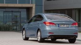 Hyundai i40 sedan - widok z tyłu