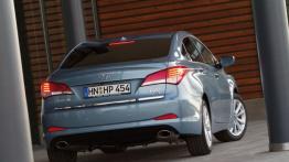 Hyundai i40 sedan - widok z tyłu