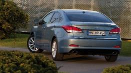 Hyundai i40 sedan - widok z tyłu