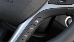 Hyundai i40 sedan - sterowanie w kierownicy