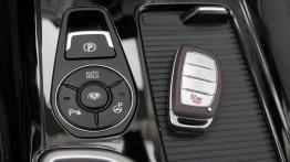 Hyundai i40 sedan - hamulec ręczny