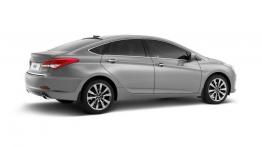 Hundai i40 sedan - prawy bok