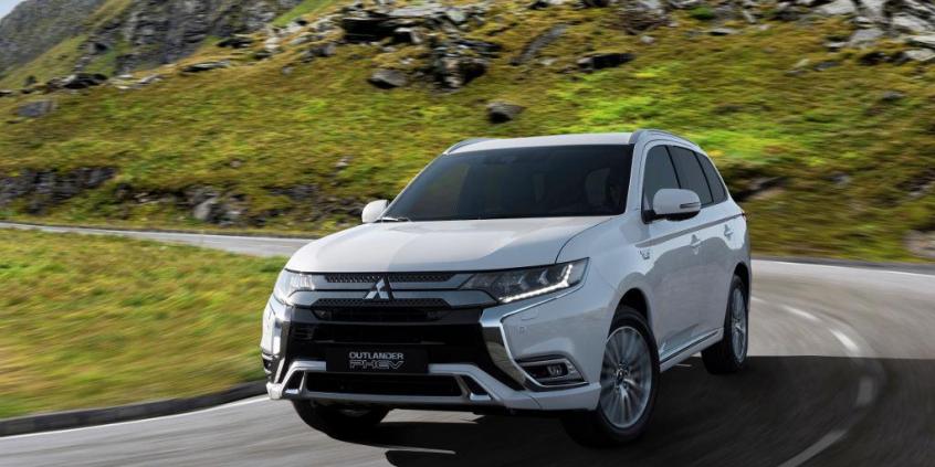 Flagowa hybryda Mitsubishi po zmianach