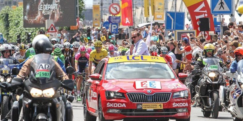 ŠKODA piętnasty raz oficjalnym partnerem Tour de France