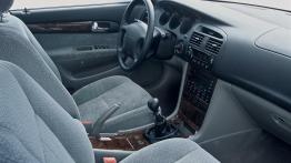 Chevrolet Evanda - widok ogólny wnętrza z przodu