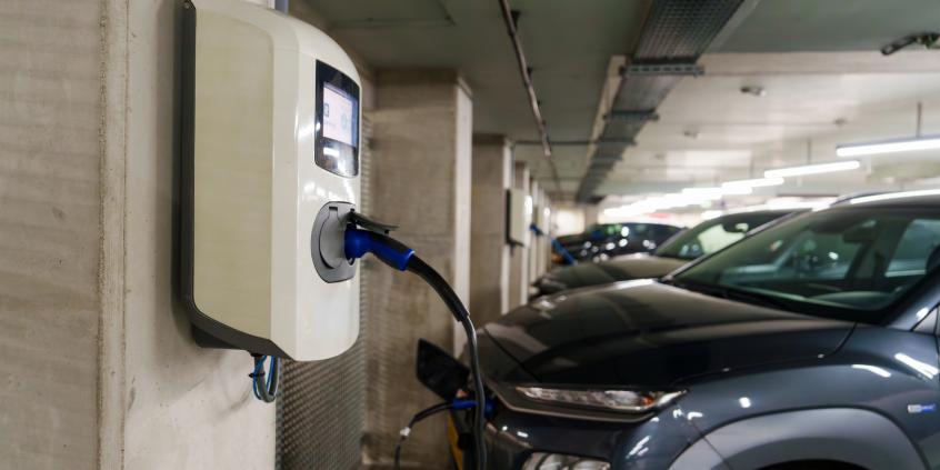 Jak rozliczyć ładowanie auta służbowego w domu w 2026 roku? Część 1: Strategia i wybór modelu użytkowania