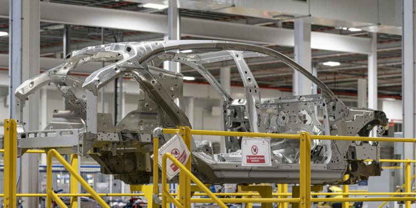 Aston Martin DBX – to ma być najlepiej sprzedający się model marki! 