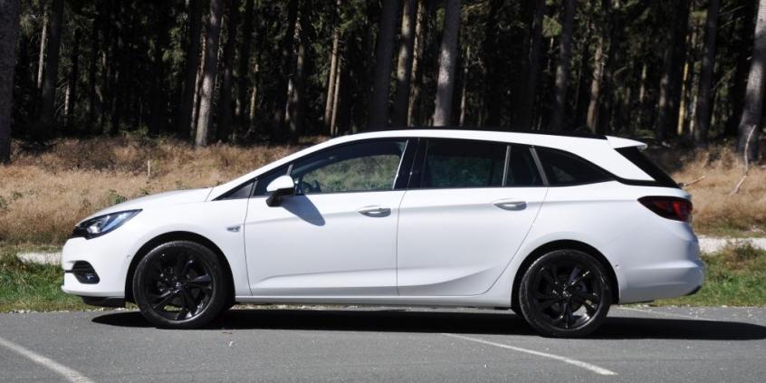 Opel Astra po faceliftingu – mocno się zdziwisz, jak poznasz nowe silniki