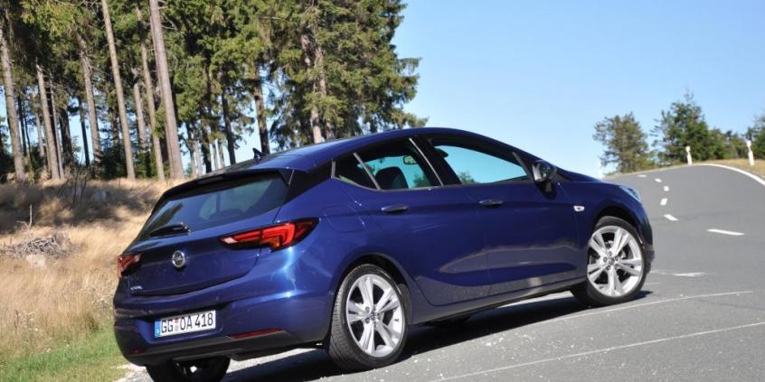 Opel Astra po faceliftingu – mocno się zdziwisz, jak poznasz nowe silniki