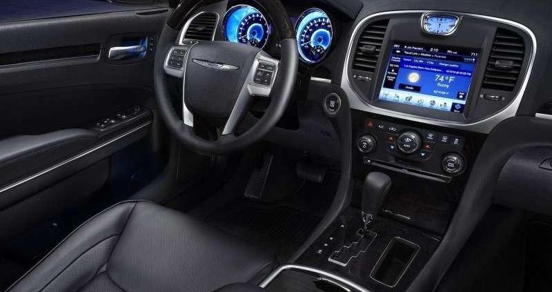 Nowa trzysetka za progiem