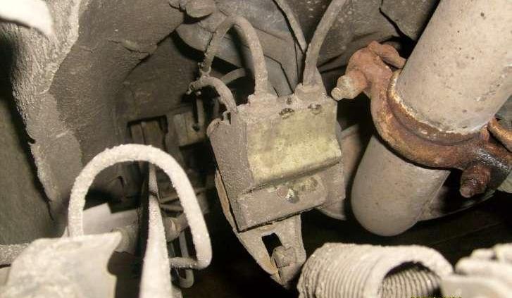 Opis techniczny Audi 100