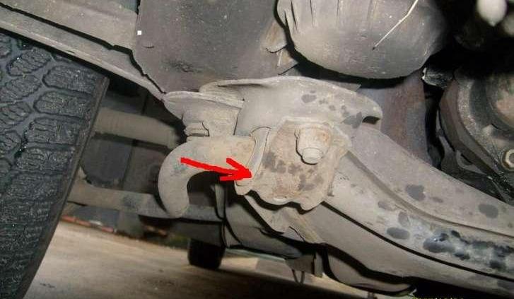 Opis techniczny Audi 100