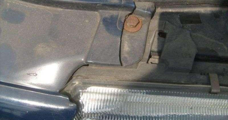 Opis techniczny Citroen Saxo