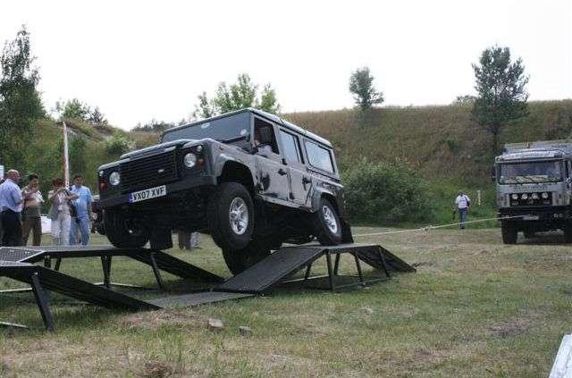 Nowy Land Rover Defender 2007