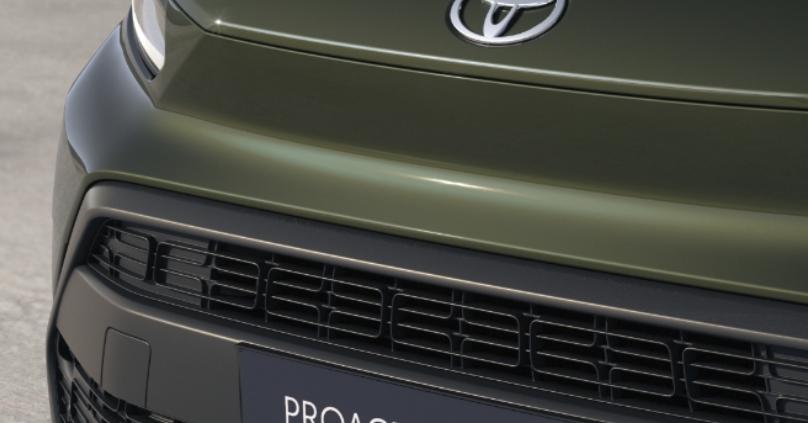 Toyota pokazała auto praktyczniejsze od SUV-a. Proace City Verso miażdży konkurencję przestrzenią