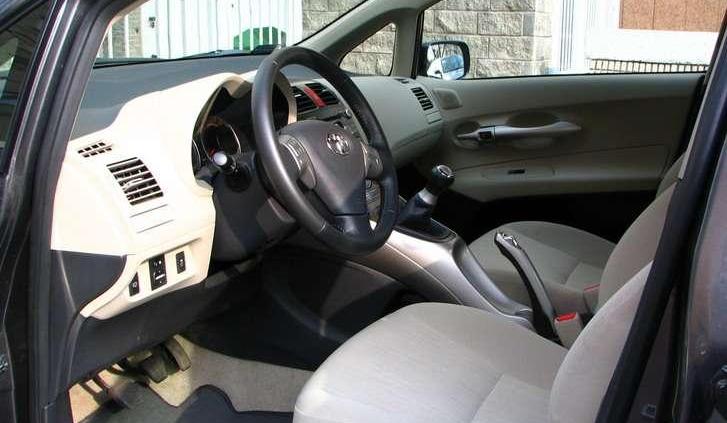 Toyota Auris - godny następca Corolli?