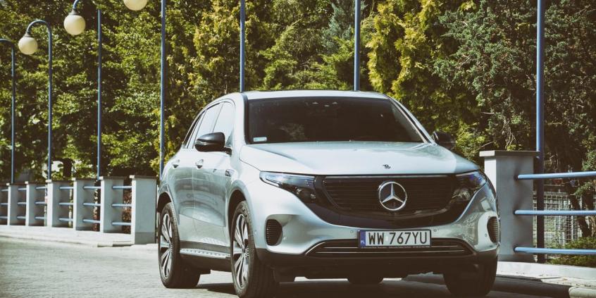 Mercedes EQC – jak jaskółka