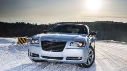 Chrysler 300 Glacier - widok z przodu