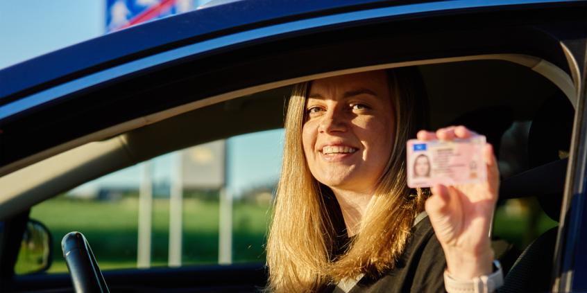Bezterminowe prawa jazdy do wymiany. Sprawdź, kiedy i ile zapłacisz