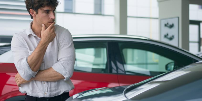 Leasing samochodu premium w 2026 roku — wykup czy zwrot po umowie? Kiedy każda opcja się opłaca [kalkulacja]