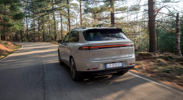 Leapmotor C10 z nową funkcją. Komfort na progach zmieni wymiar motoryzacji?