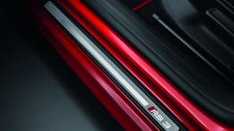 Audi RS3 Sportback - lewy próg boczny