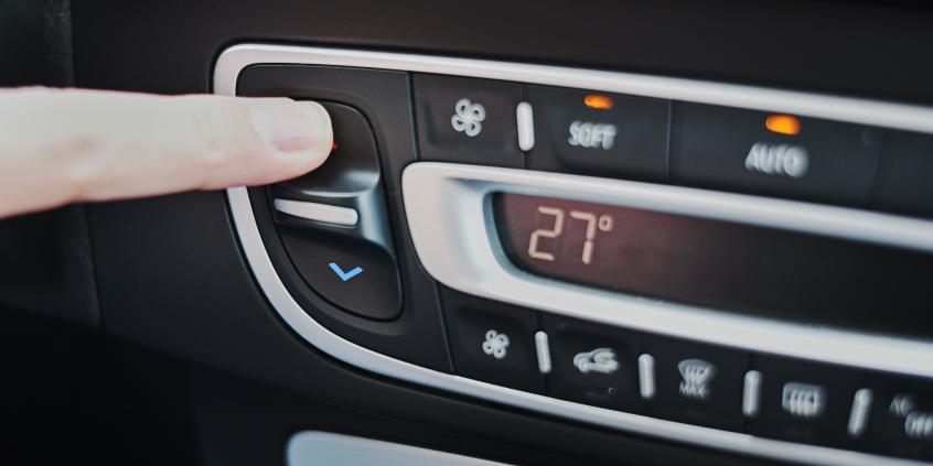 Jak używać klimatyzacji podczas upałów? [Poradnik]