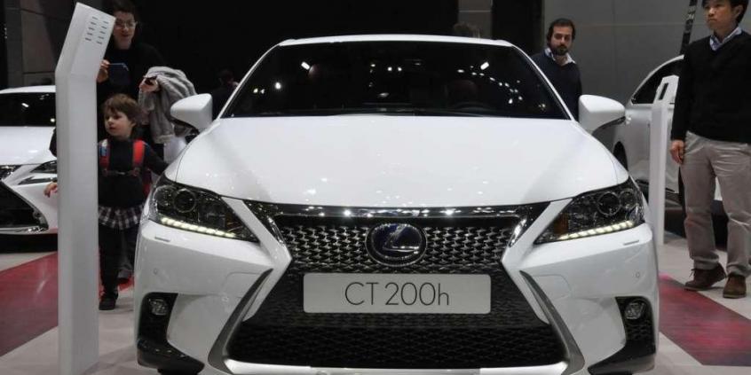 Na żywo z Genewy: nowości japońskich marek