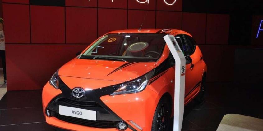 Na żywo z Genewy: nowości japońskich marek