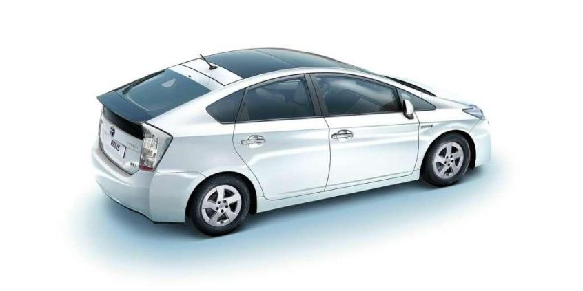 Przegląd rynku hybryd i samochodów elektrycznych