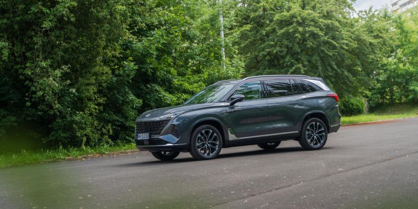 Test: MG S9 PHEV Exclusive to realna alternatywa dla minivana. Ma swoje wady, ale też potrafi się obronić