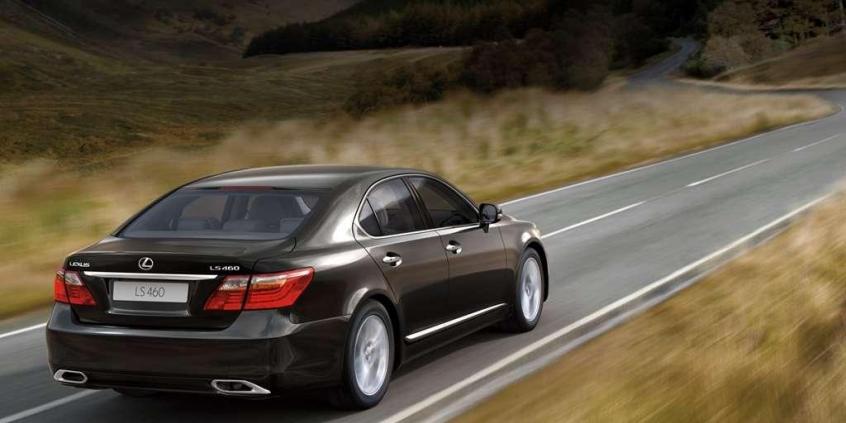 Przegląd rynku hybryd i samochodów elektrycznych