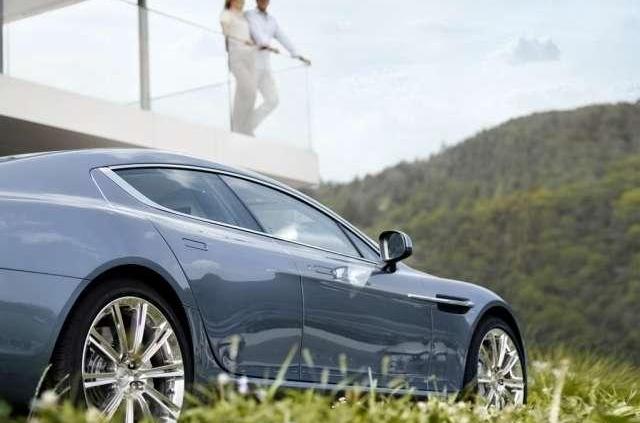 Aston Martin Rapide - świat zwariował