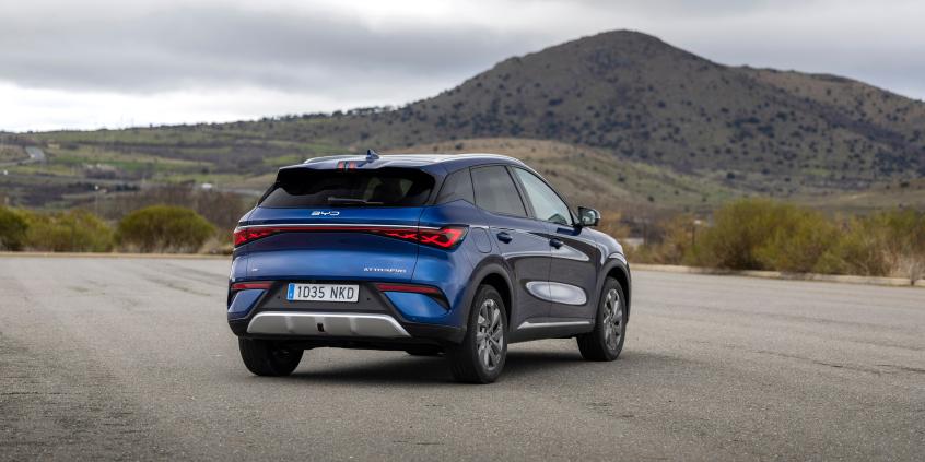 BYD ATTO 3 EVO debiutuje w Polsce. Większa moc, architektura 800V i rodzinna funkcjonalność w jednym