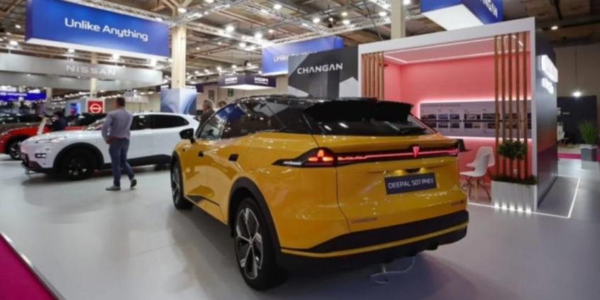 Chiński SUV ma 1000 km zasięgu i kosztuje od 36 tys. euro. Właśnie debiutuje w Europie