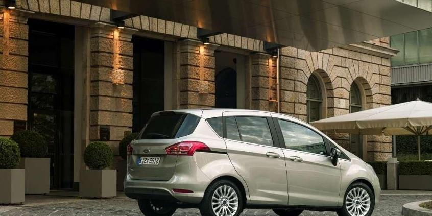 Ford B-MAX - niewielki rodzinny spryciarz