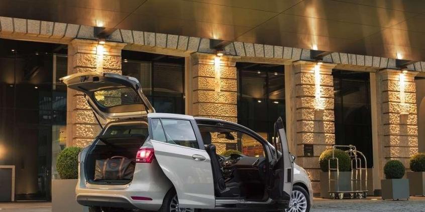Ford B-MAX - niewielki rodzinny spryciarz