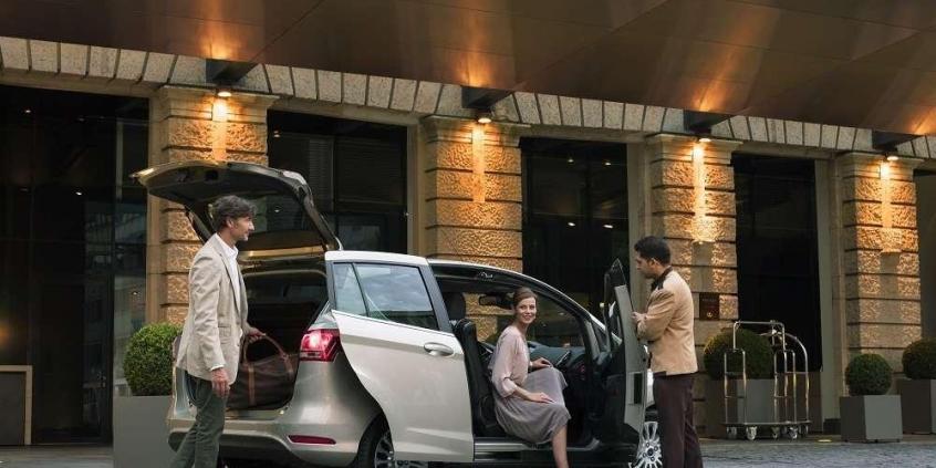 Ford B-MAX - niewielki rodzinny spryciarz