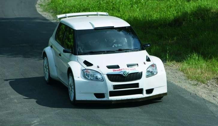 Leszek Kuzaj Skodą Fabią S2000 w sezonie 2010
