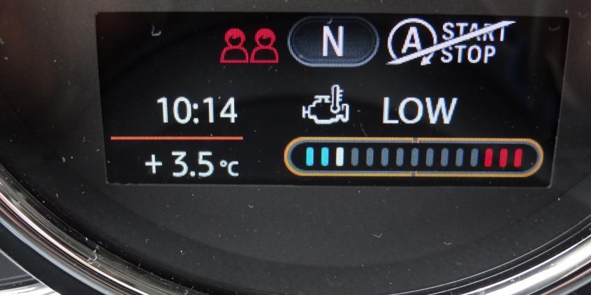 Rozgrzewanie auta na postoju – zalety i wady, które warto brać pod uwagę