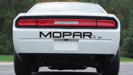Dodge Challenger V10 Mopar Drag Pak - widok z tyłu