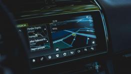 Jaguar F-Pace - elegancki mięśniak