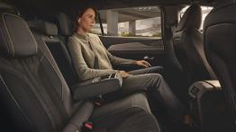 Nowy Peugeot 408 po liftingu: Bogatsze wyposażenie, ale cennik ani drgnął