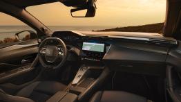 Nowy Peugeot 408 po liftingu: Bogatsze wyposażenie, ale cennik ani drgnął