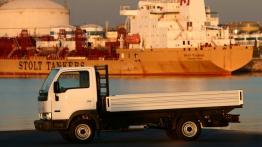 Nissan Cabstar - lewy bok