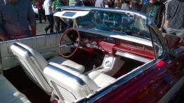 Starej motoryzacji czar ...