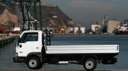 Nissan Cabstar - lewy bok