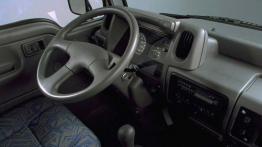 Nissan Cabstar - pełny panel przedni