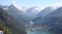 Wyprawa z Volvo - komu w drogę, temu czas...