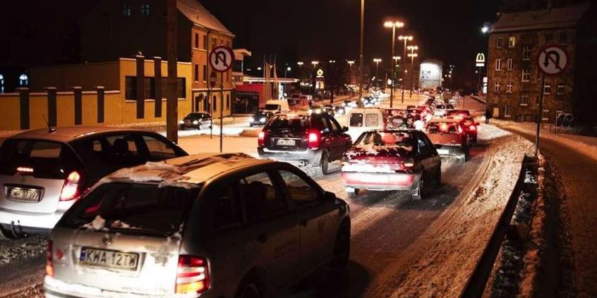 Rząd pracuje nad ustawą ograniczającą wjazd do centrów miast